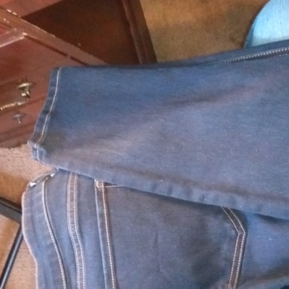 Jeans - Picture 3 of 3